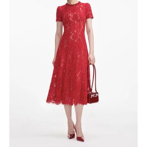 Hovedbilde Self-Portrait Red Sequin Lace Midi Dress 